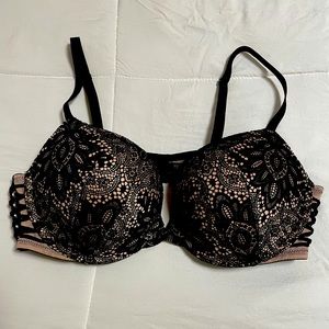 Victoria’s Secret Very Sexy Push Up Bra 38C